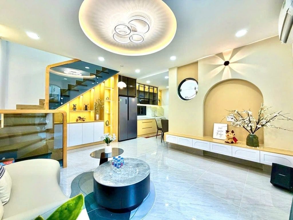 Nhà đẹp ở ngay 45m2 Phan Văn Trị - Bình Thạnh - Nhỉnh 6 tỷ